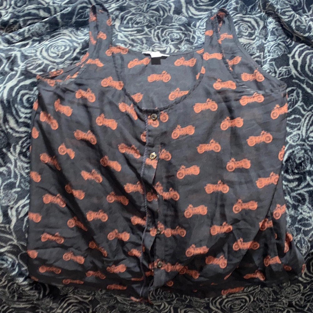 Cute volcom tank top